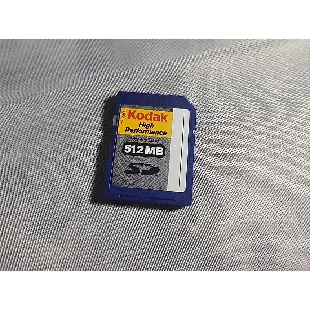 HP‎ Photosmart M447 - 5MP, 3x Zoom + 512MB Card! Damage To Screen